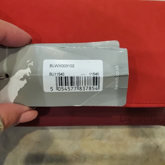 Bench Red Wallet/Bag - Picture 3 of 6